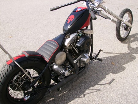 Tillverkat: Sissybar, bägge sadelbottnarna, styret.